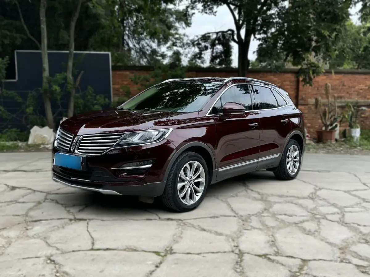 2018 Lincoln MKC 2.0T 253HP L4 6AT