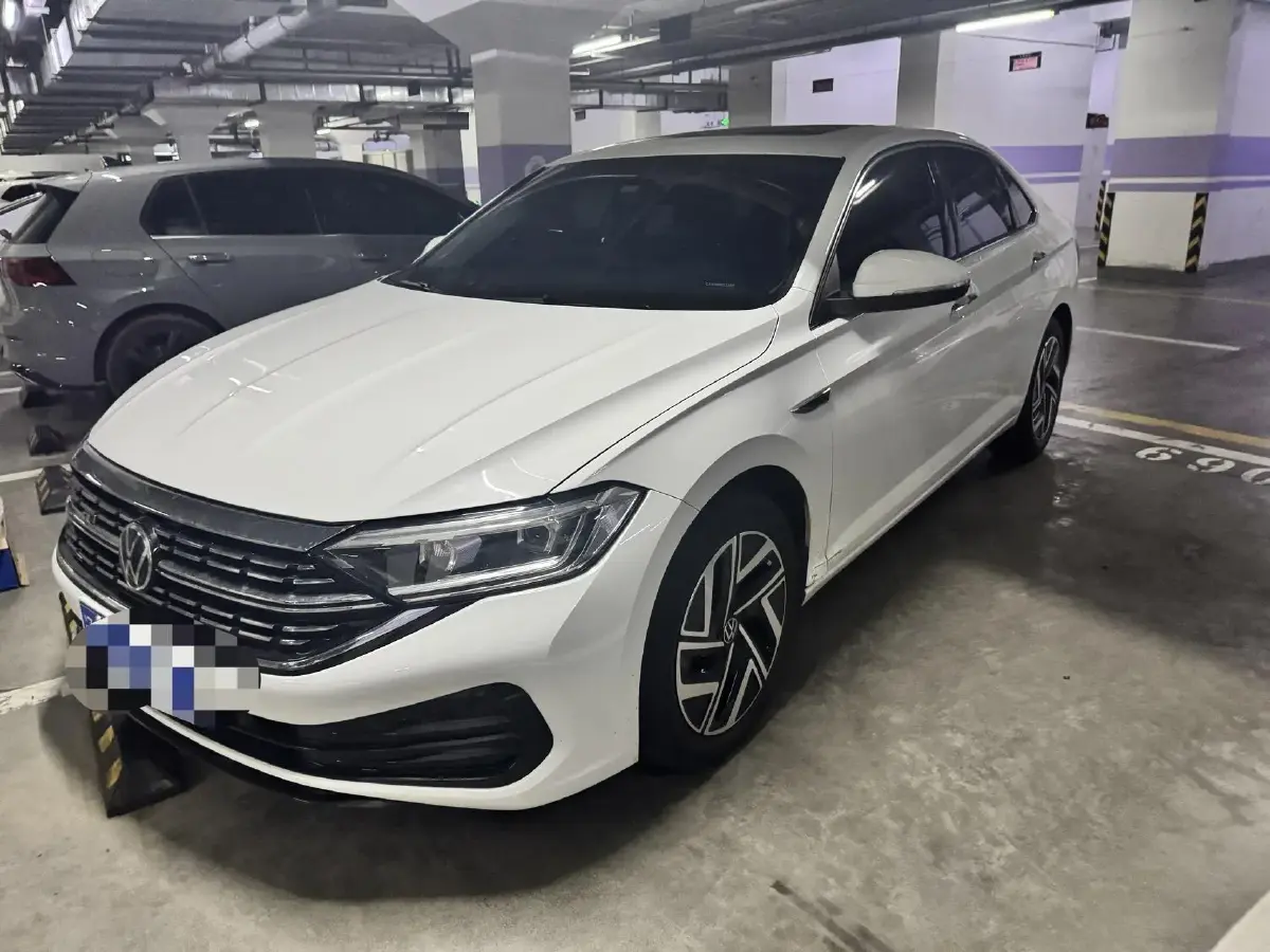 2023 Volkswagen Sagitar 1.5T 160HP L4 7DCT