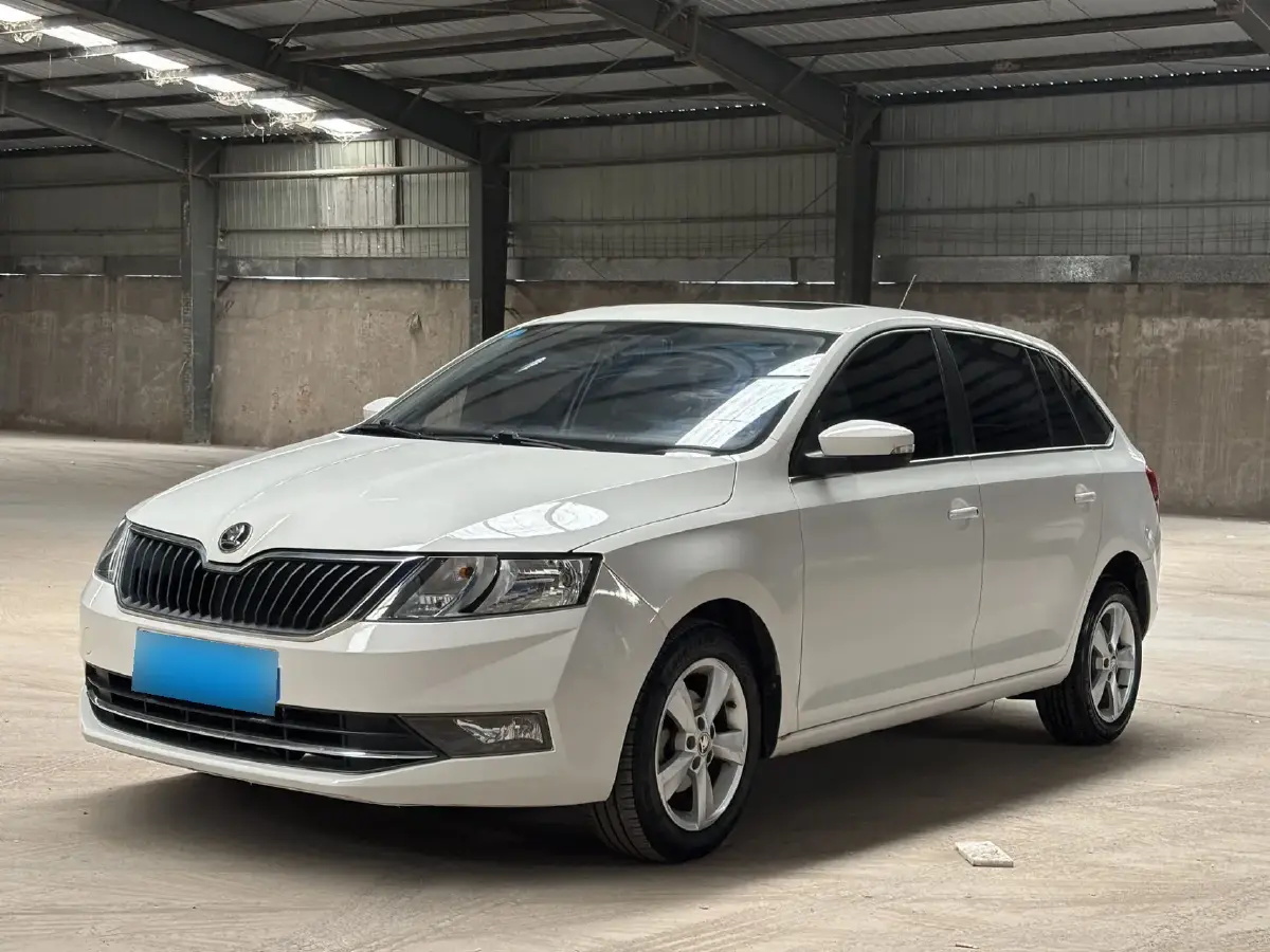 2018 Skoda Rapid Spaceback 1.6L 110HP L4 6AT