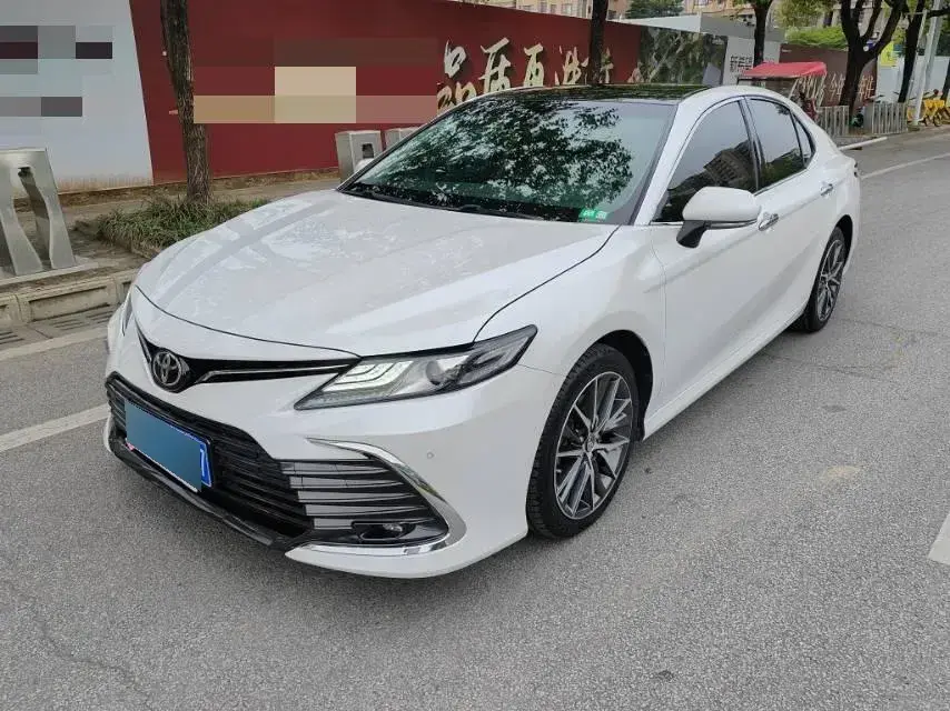 2021 Toyota Camry 2.5L 209HP L4 8AT
