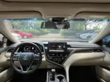 2021 Toyota Camry 2.5L 209HP L4 8AT,autocango,china used car exporter,china ev exporter,chinese used car exporter,chinese used ev exporter
