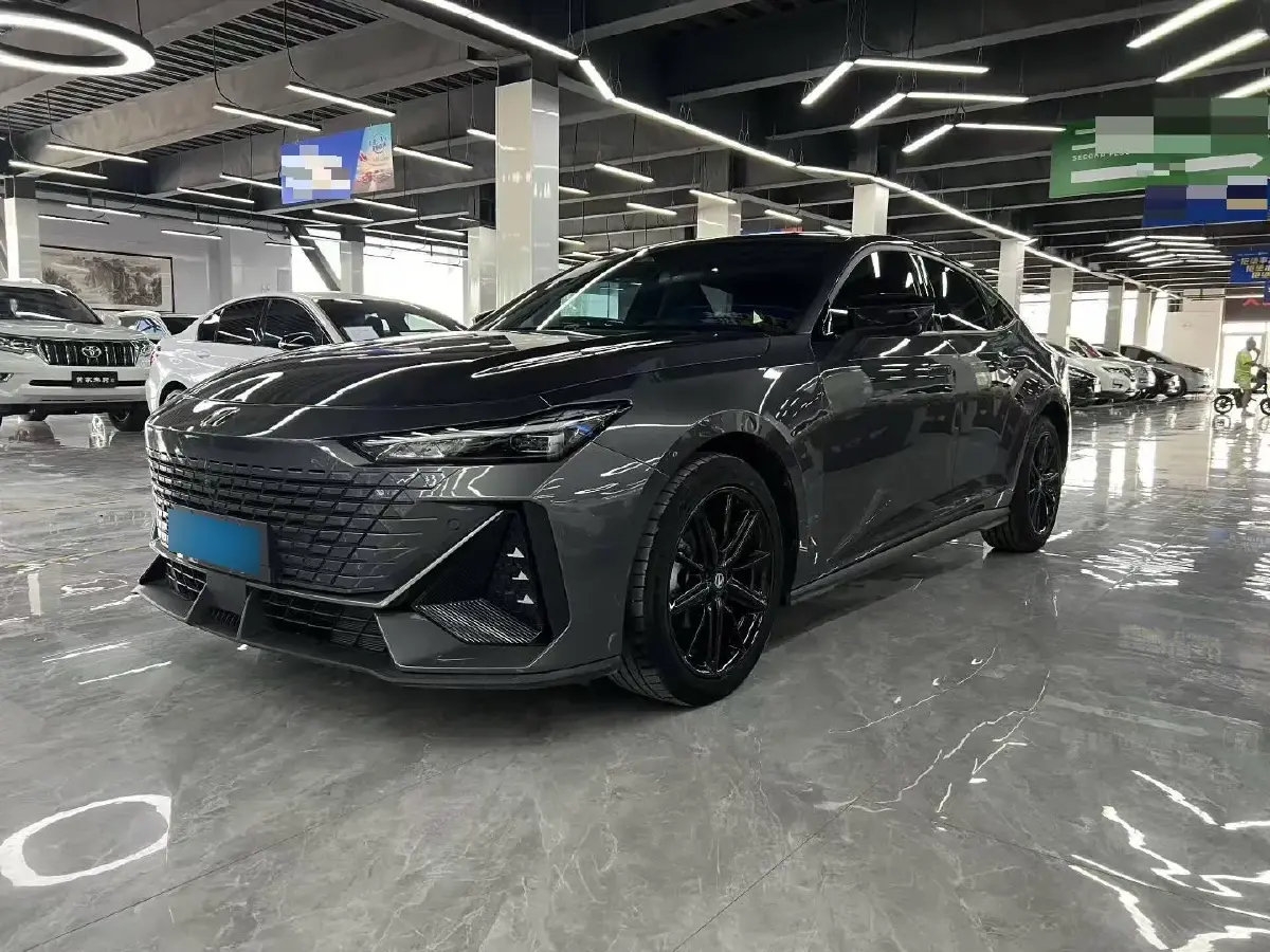 2023 ChangAn UNI-V 1.5T 188HP L4 7DCT