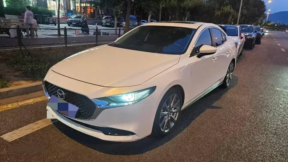 2020 Mazda 3 Axela 2.0L 158HP L4 6AT