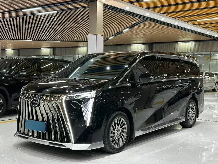 2023 GAC Trumpchi M8 2.0T 190HP L4 E-CVT Hybrid