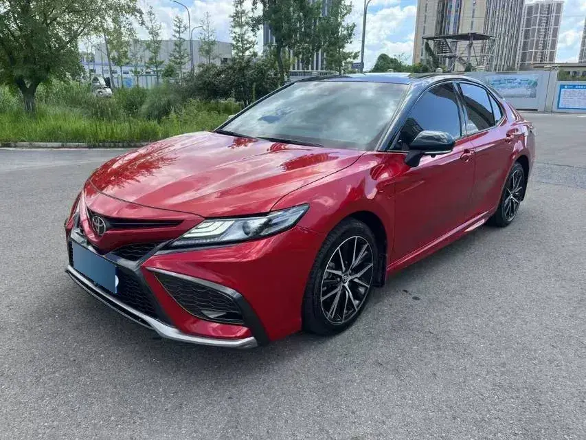 2021 Toyota Camry 2.5L 209HP L4 8AT