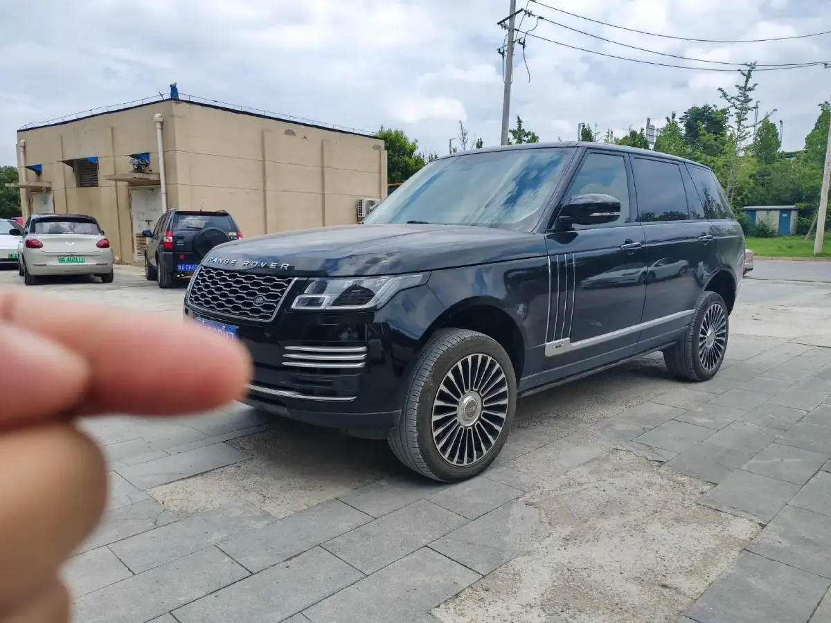 2019 Land Rover Range Rover 3.0T 381HP V6 8AT