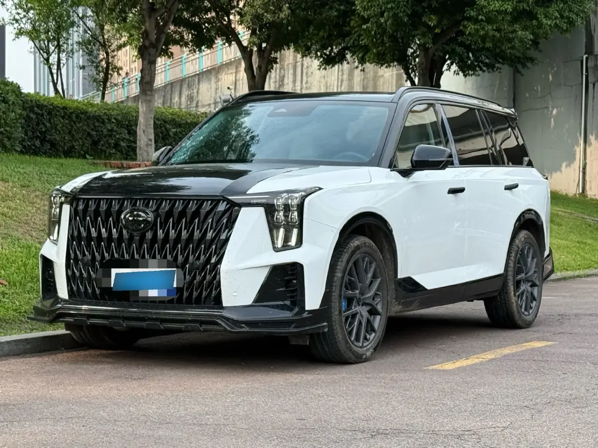 2022 GAC Trumpchi GS8 2.0T 190HP L4 E-CVT Hybrid