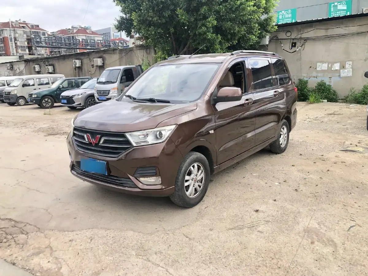 2019 WuLing HongGuang Plus 1.5T 147HP L4 6MT
