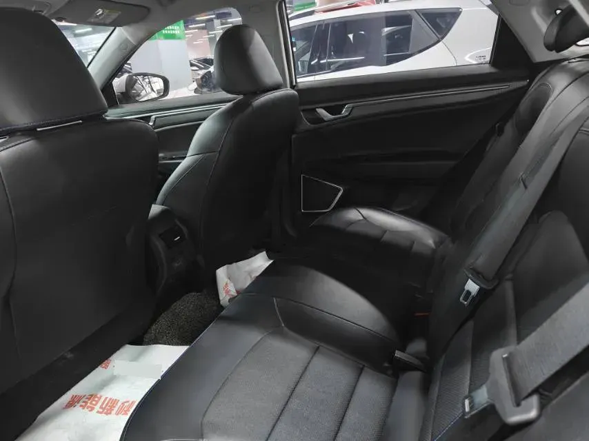 2022 Livan Maple 60s BEV 52.56KWH,autocango,china used car exporter,china ev exporter,chinese used car exporter,chinese used ev exporter