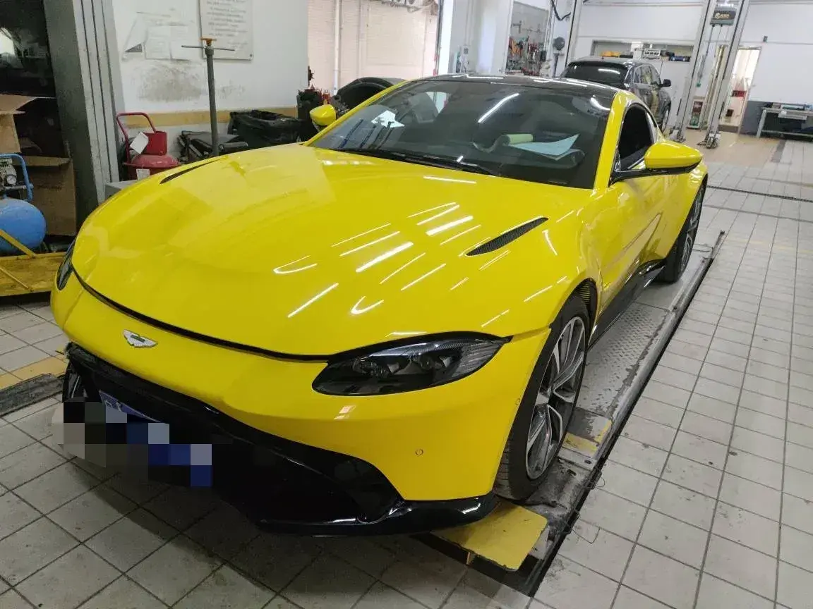 2018 Aston Martin V8 Vantage 4.0T 510HP V8 8AT