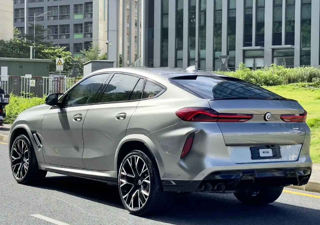 2022 BMW X6 M 4.4T 600HP V8 8AT,autocango,china used car exporter,china ev exporter,chinese used car exporter,chinese used ev exporter