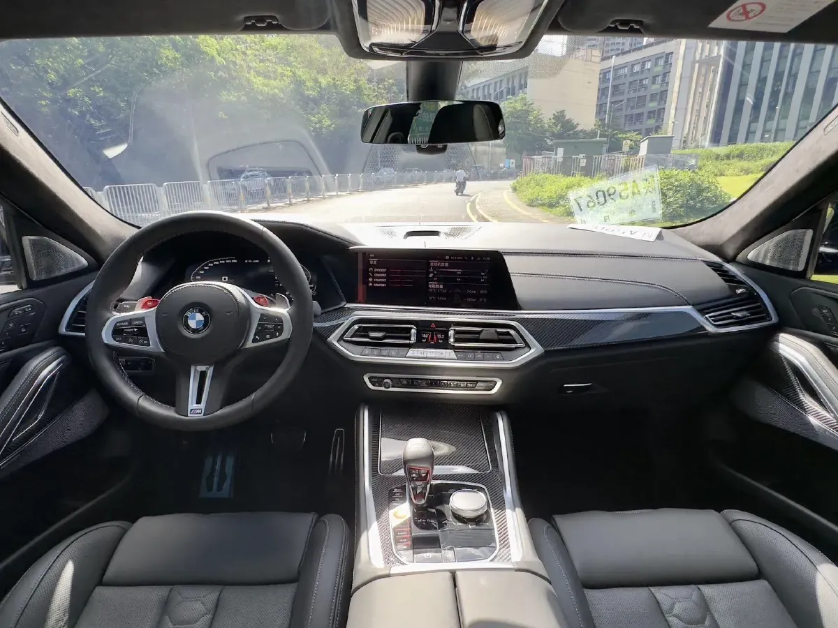 2022 BMW X6 M 4.4T 600HP V8 8AT,autocango,china used car exporter,china ev exporter,chinese used car exporter,chinese used ev exporter