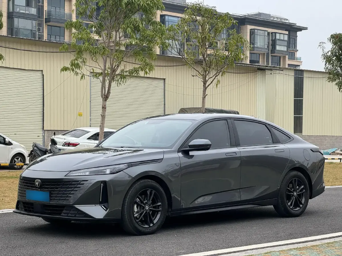 2023 ChangAn Lamore 1.5T 170HP L4 7DCT