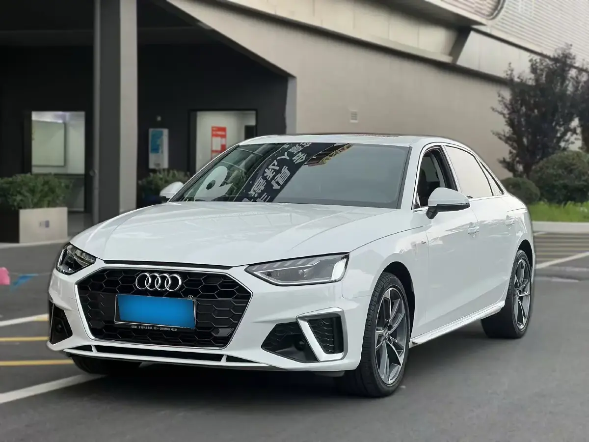 2020 Audi A4L 2.0T 150HP L4 7DCT