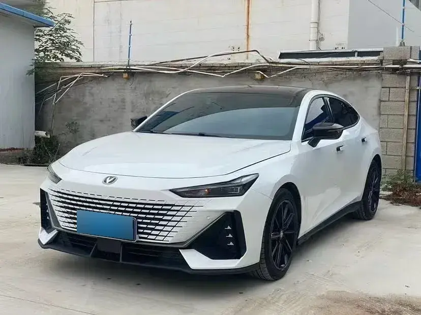 2023 ChangAn UNI-V 1.5T 188HP L4 7DCT