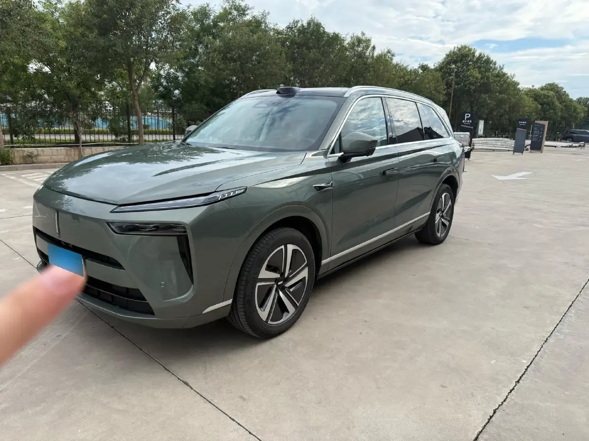 2025 WEY BlueMountain 1.5T 170HP L4 4DHT PHEV 52.3KWH