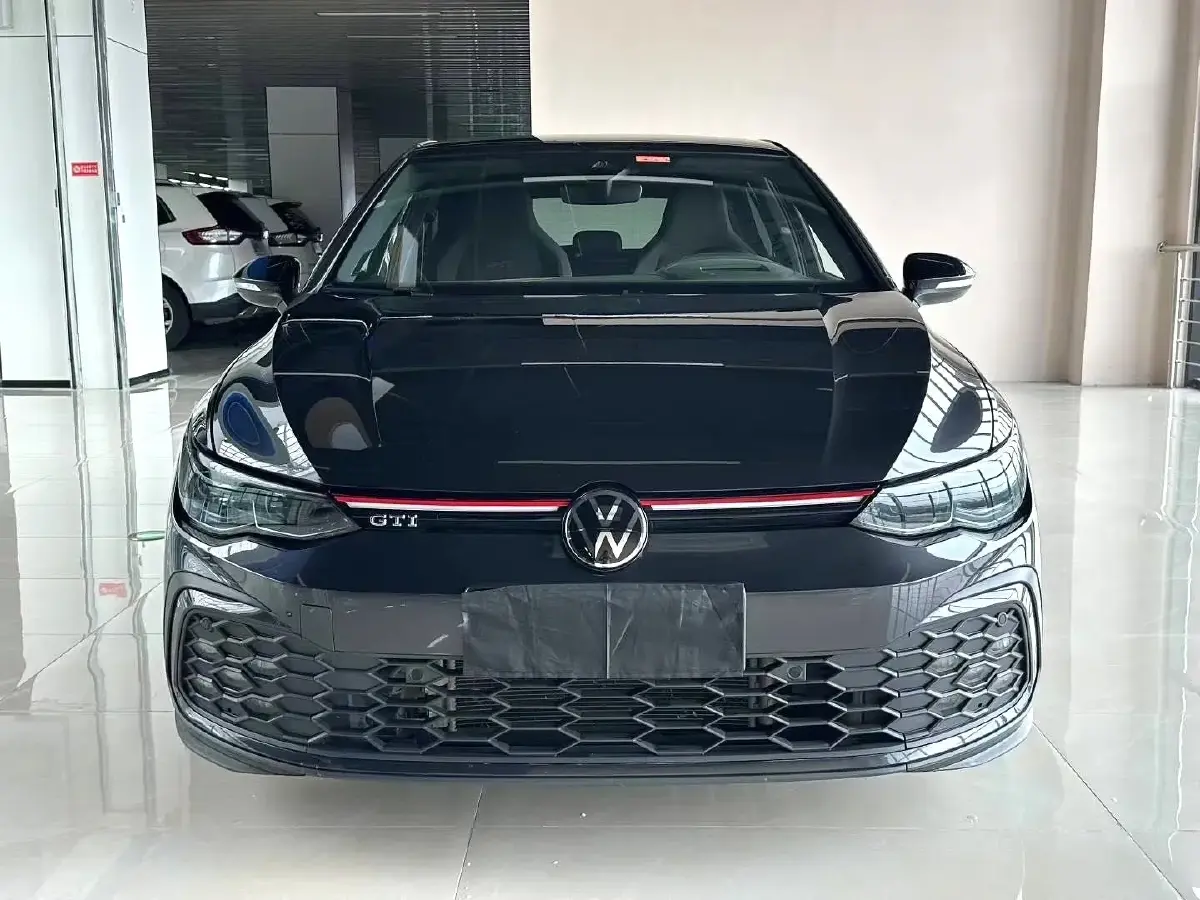 2023 Volkswagen GolfGTI 2.0T 220HP L4 7DCT,autocango,china used car exporter,china ev exporter,chinese used car exporter,chinese used ev exporter