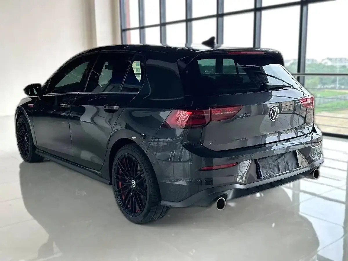 2023 Volkswagen GolfGTI 2.0T 220HP L4 7DCT,autocango,china used car exporter,china ev exporter,chinese used car exporter,chinese used ev exporter