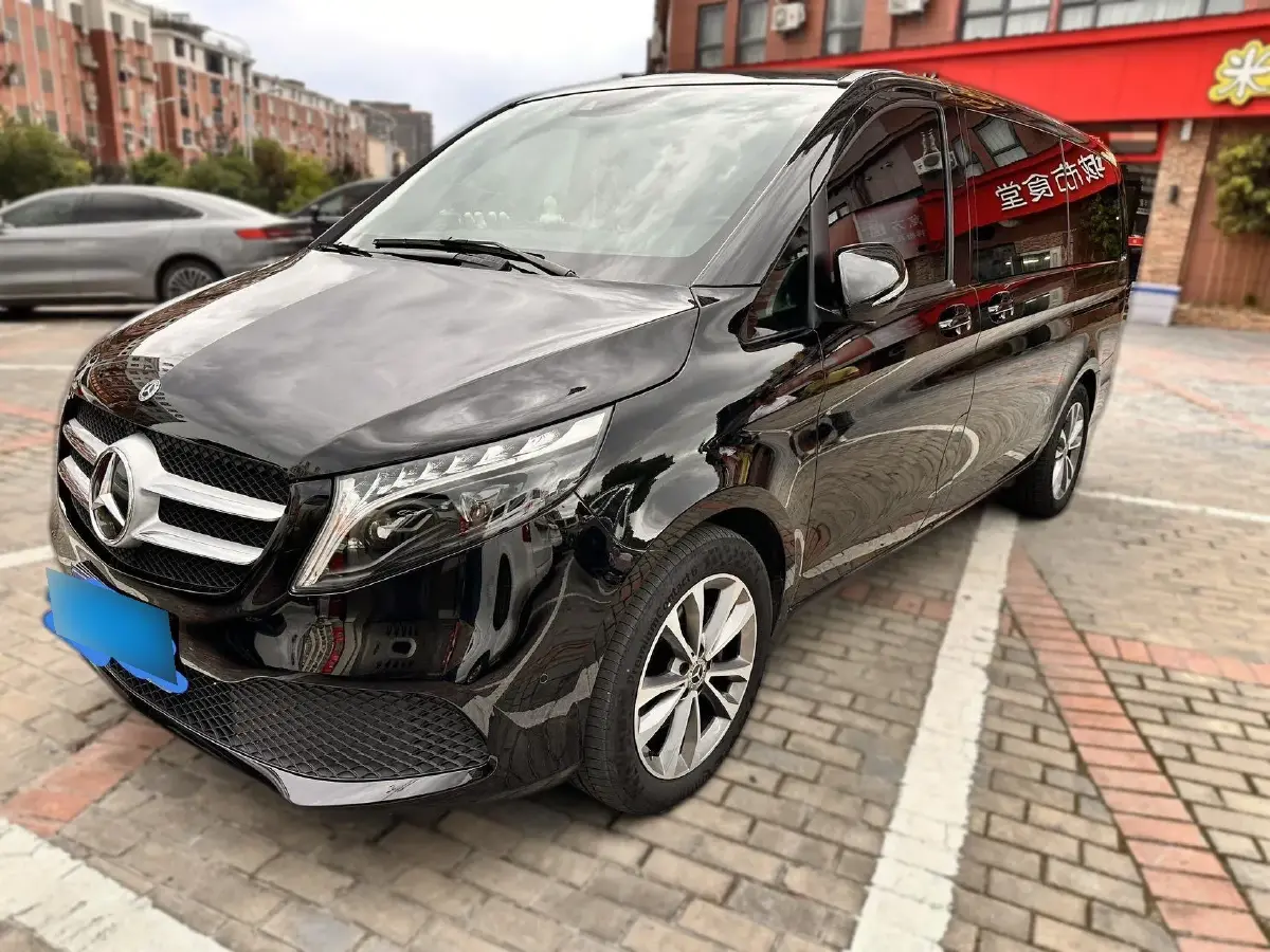 2022 Mercedes-Benz V Class 2.0T 211HP L4 9AT