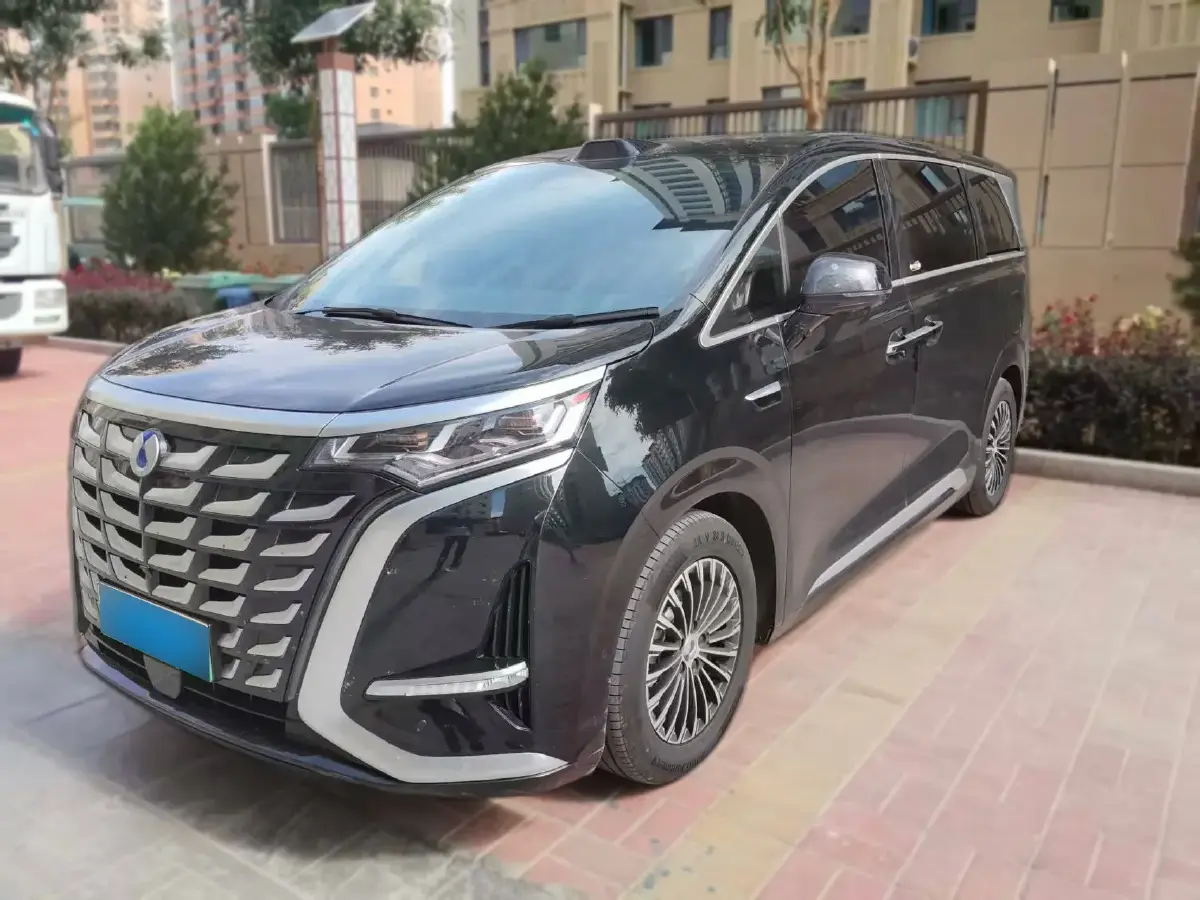 2025 Denza D9 1.5T 156HP L4 E-CVT PHEV 40KWH