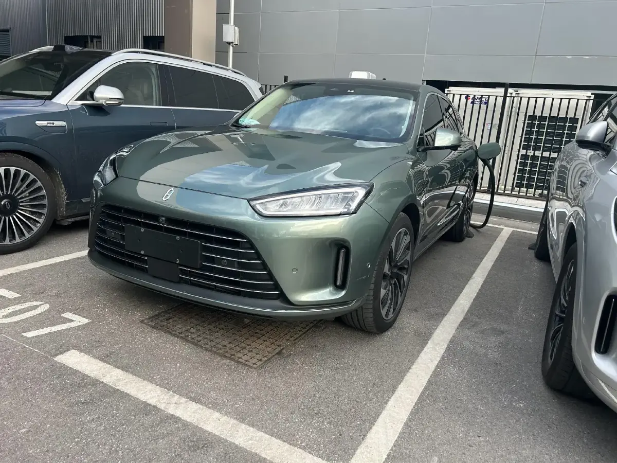 2022 HIMA AITO M5 Range Extended 125HP REEV 40KWH