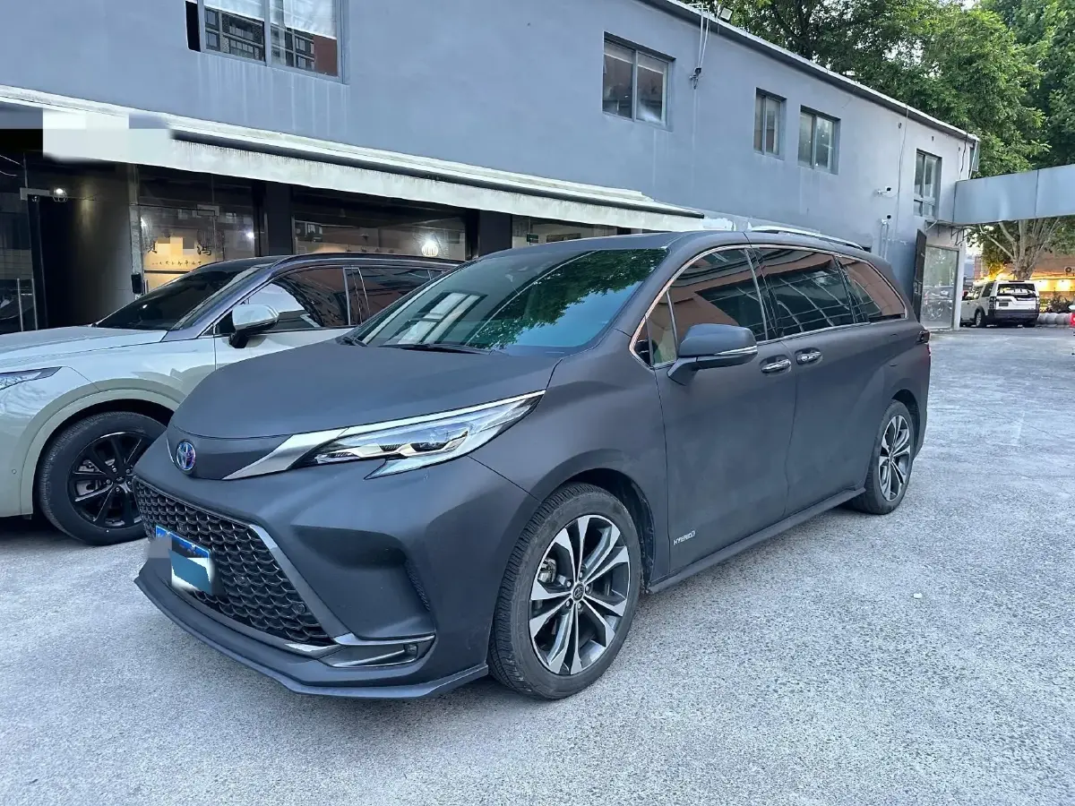 2023 Toyota Granvia 2.5L 189HP L4 E-CVT Hybrid