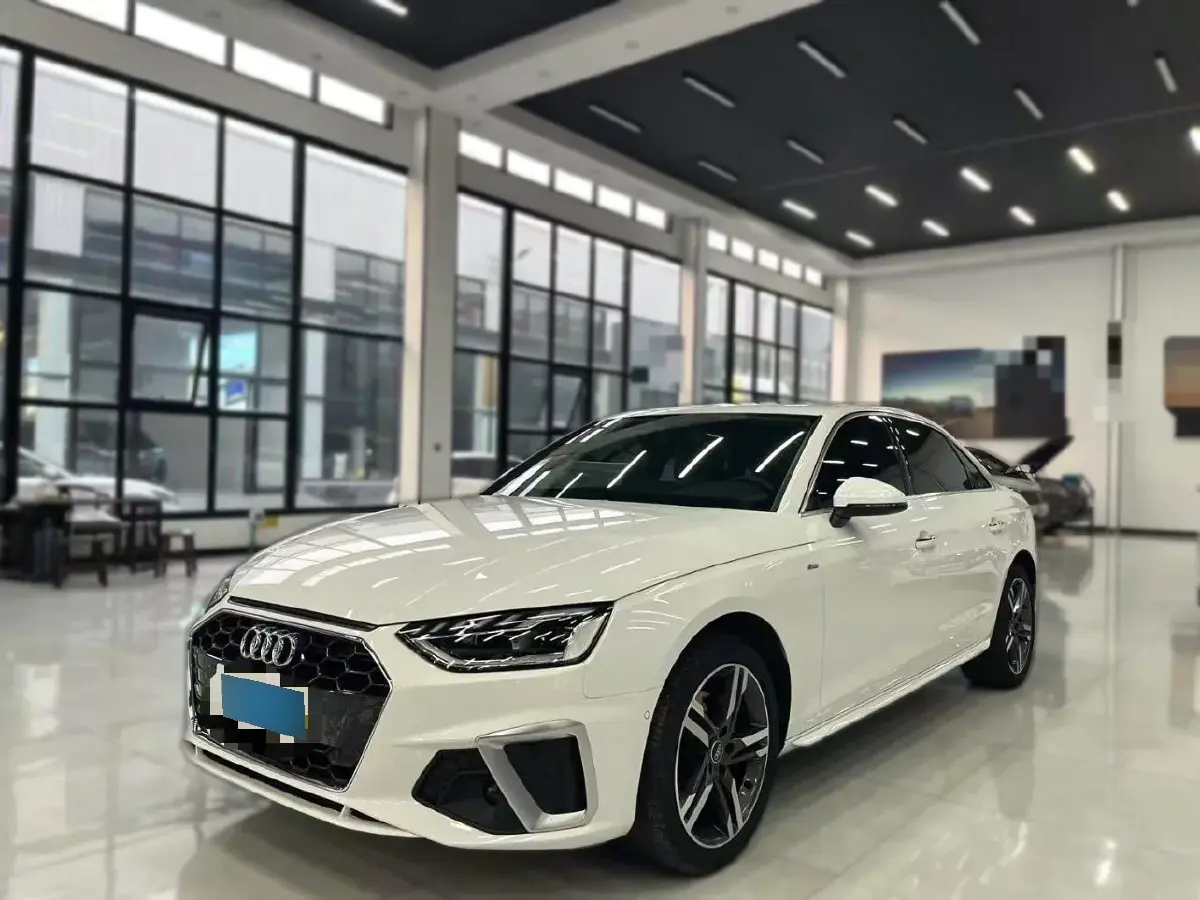 2020 Audi A4L 2.0T 190HP L4 7DCT