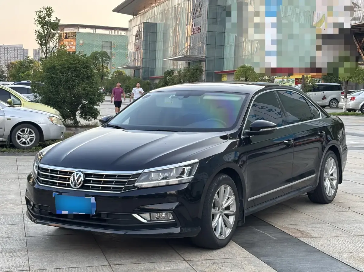 2017 Volkswagen Passat 1.8T 180HP L4 7DCT
