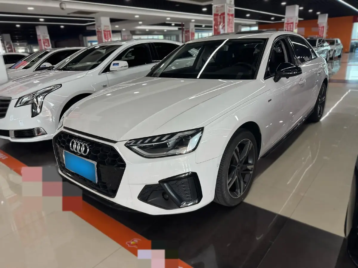 2022 Audi A4L 2.0T 190HP L4 7DCT