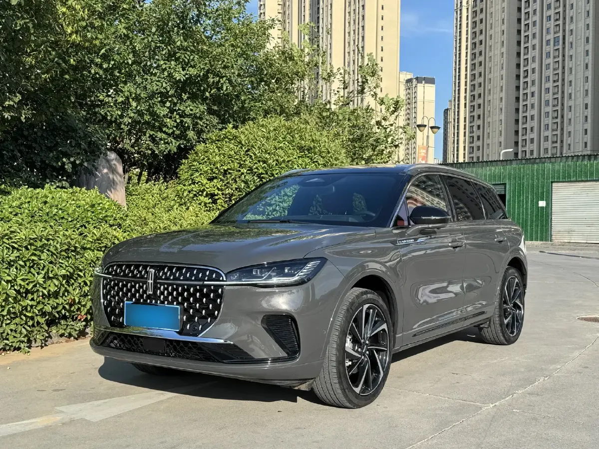 2023 Lincoln Corsair 2.0T 261HP L4 8AT