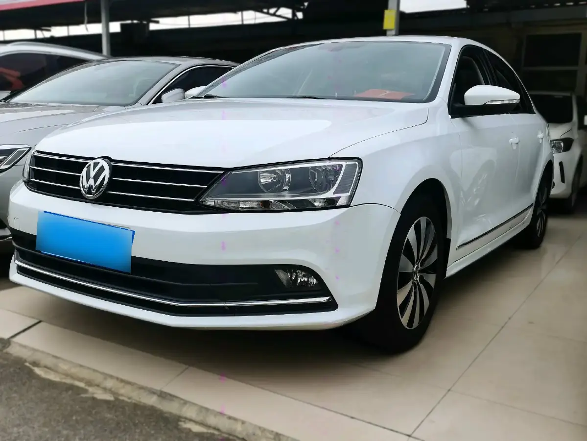 2018 Volkswagen Sagitar 1.4T 150HP L4 7DCT