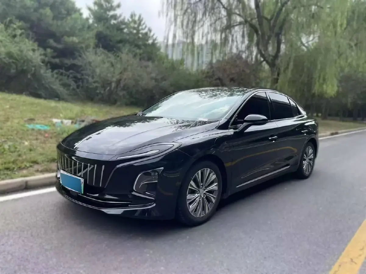 2024 HongQi E-QM5 BEV 72KWH