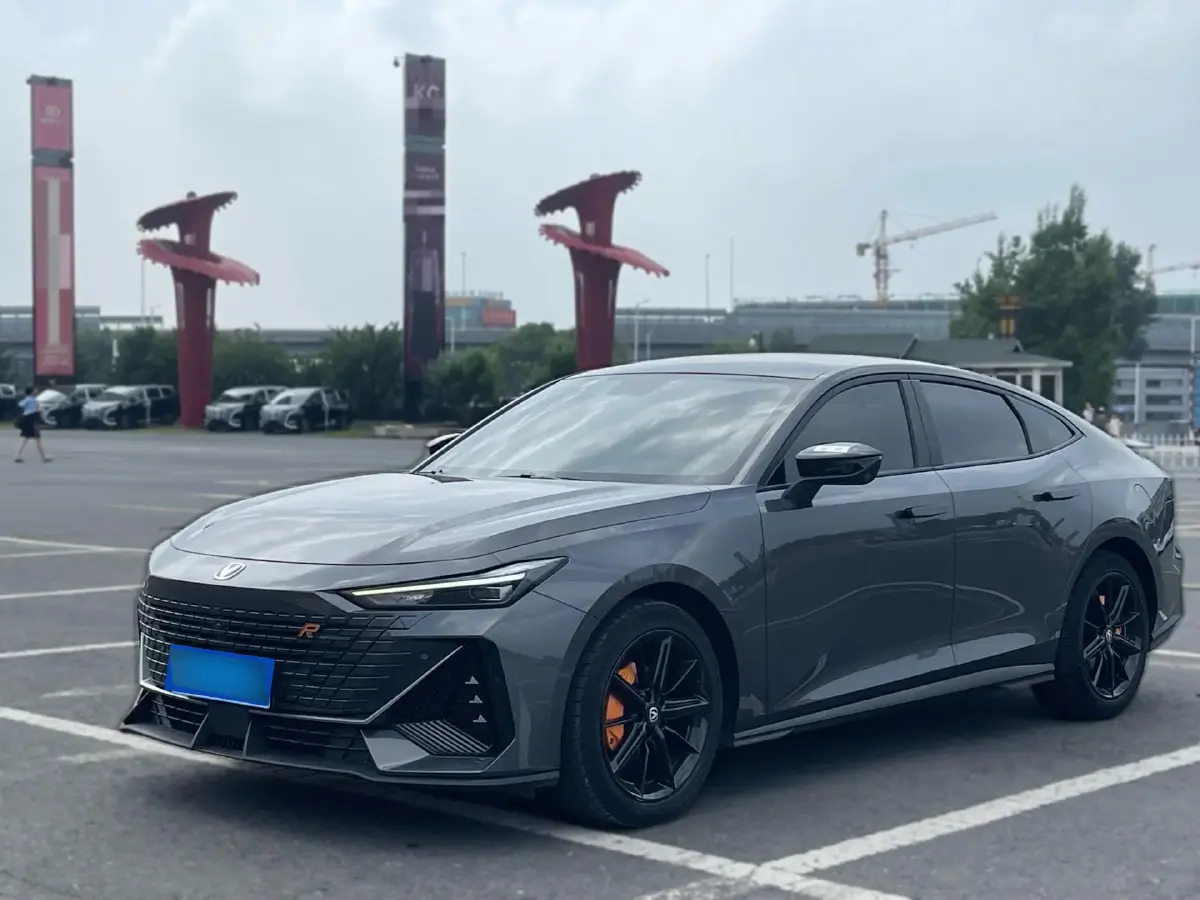 2022 ChangAn UNI-V 1.5T 188HP L4 7DCT