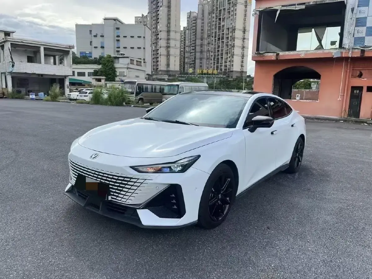 2022 ChangAn UNI-V 1.5T 188HP L4 7DCT