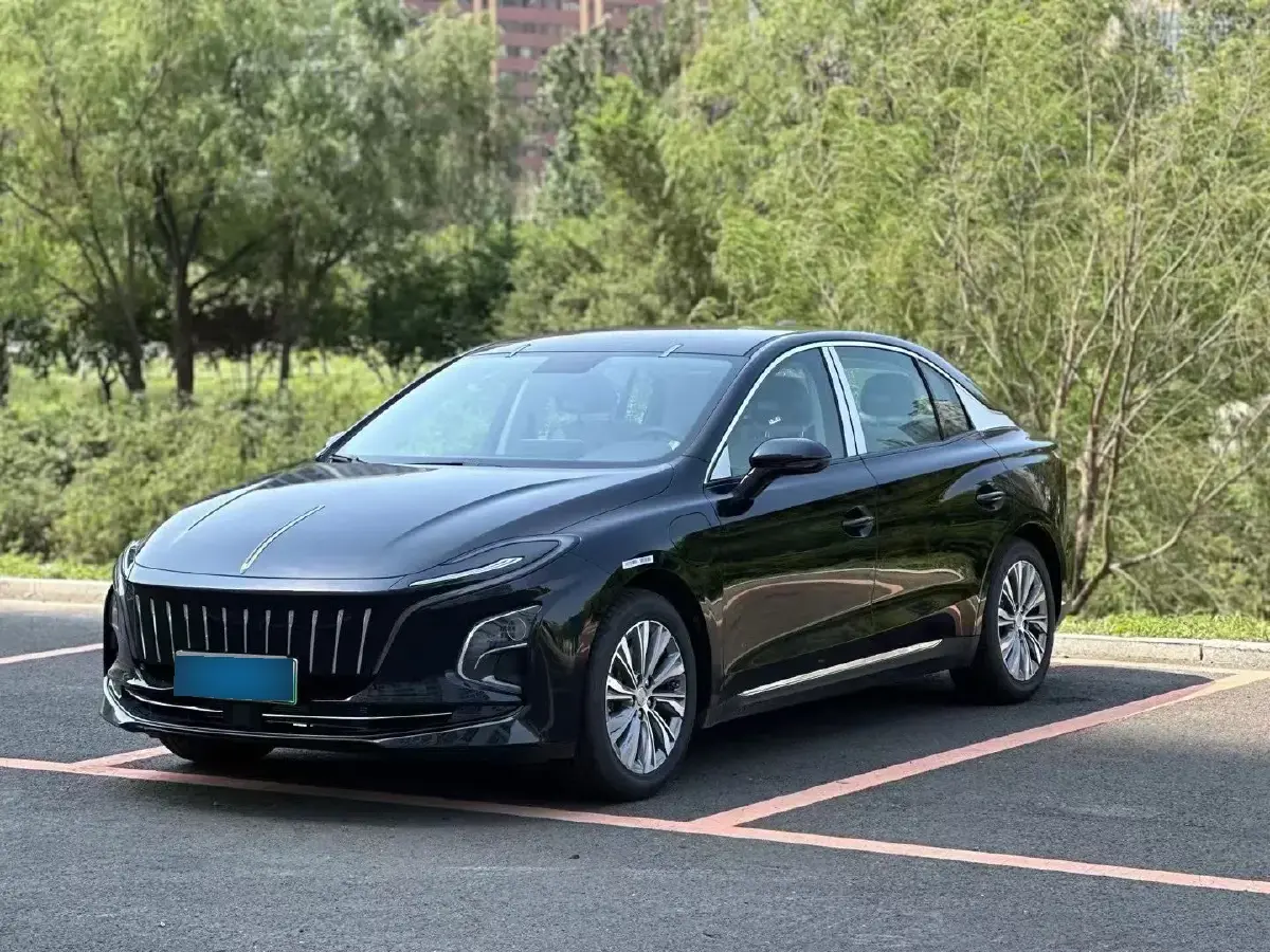 2024 HongQi E-QM5 BEV 72KWH