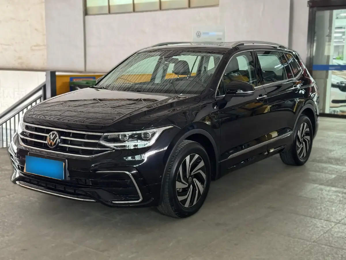 2024 Volkswagen Tiguan L 2.0T 186HP L4 7DCT