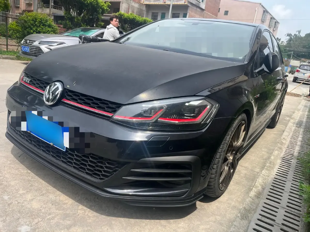 2018 Volkswagen GolfGTI 2.0T 220HP L4 7DCT