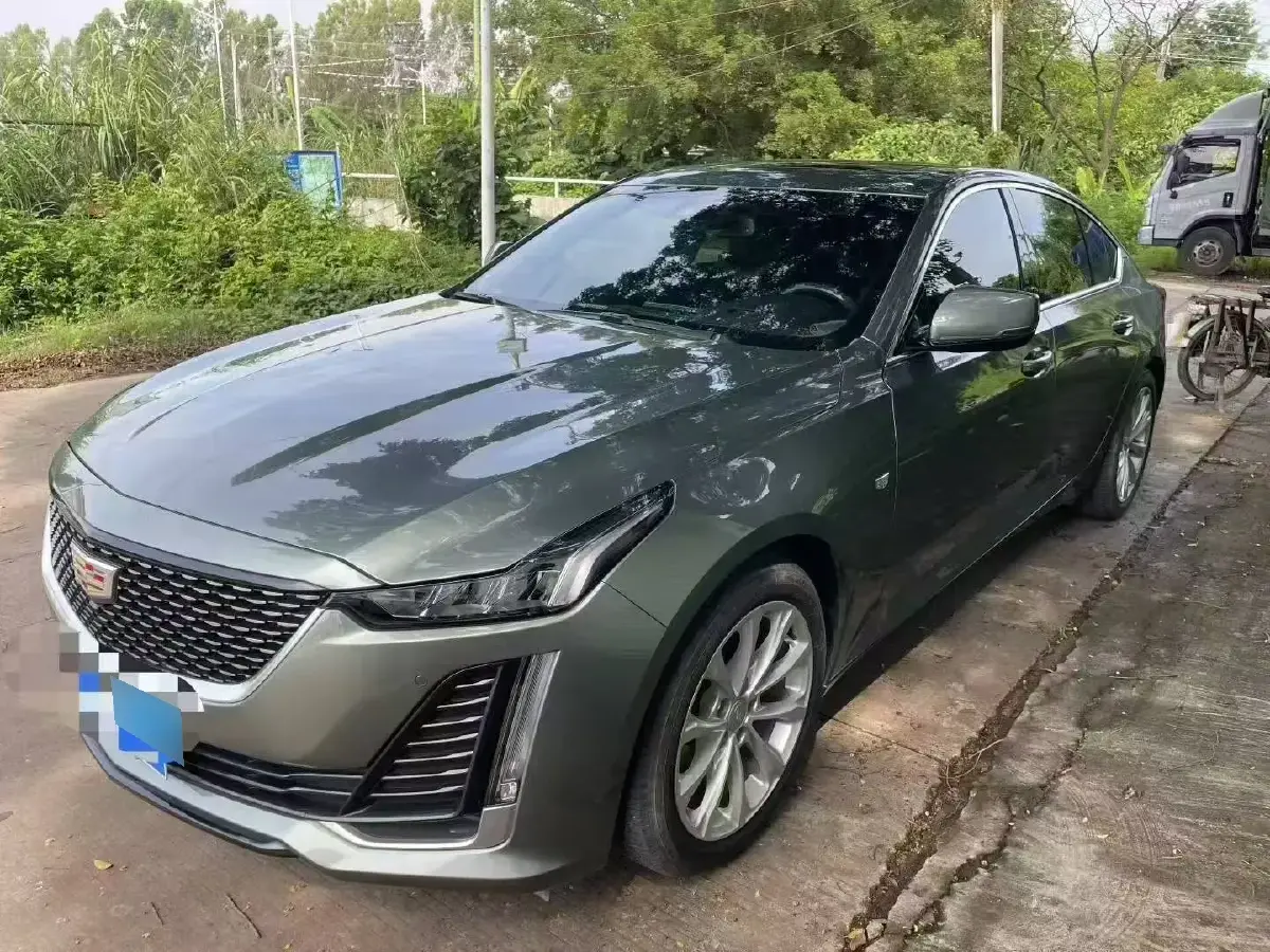 2022 Cadillac CT5 2.0T 237HP L4 10AT