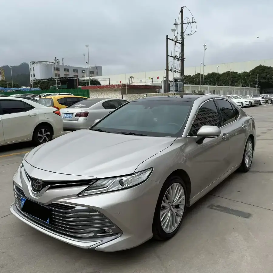 2019 Toyota Camry 2.5L 209HP L4 8AT