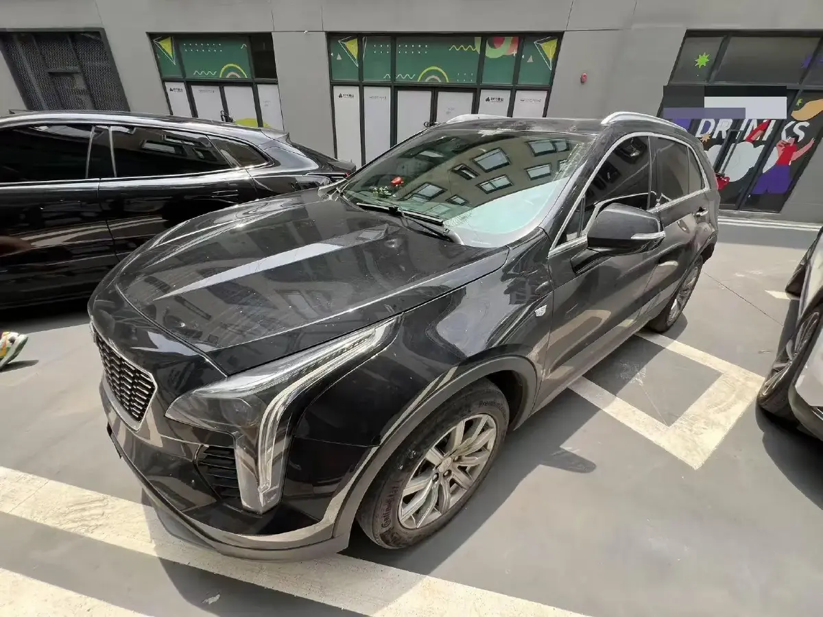 2020 Cadillac XT4 2.0T 241HP L4 9AT