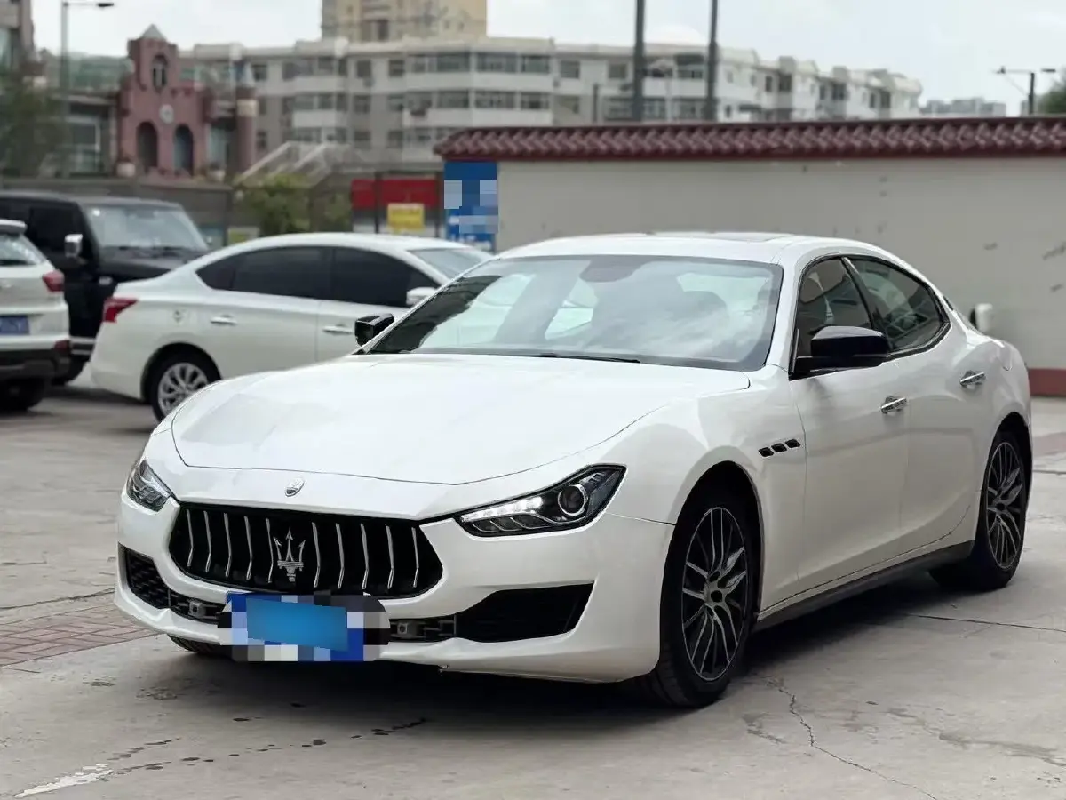 2018 Maserati Ghibli 3.0T 350HP V6 8AT