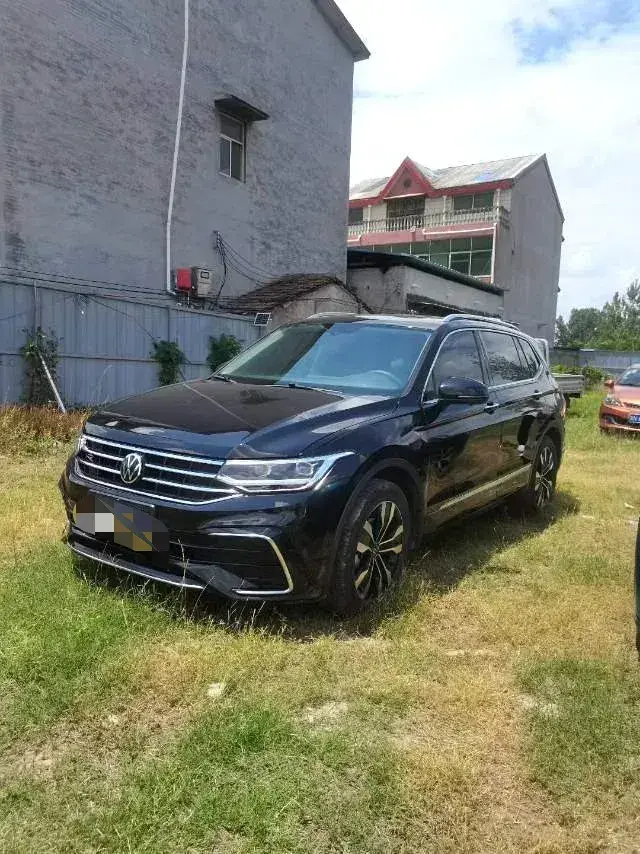 2024 Volkswagen Tiguan L 2.0T 186HP L4 7DCT