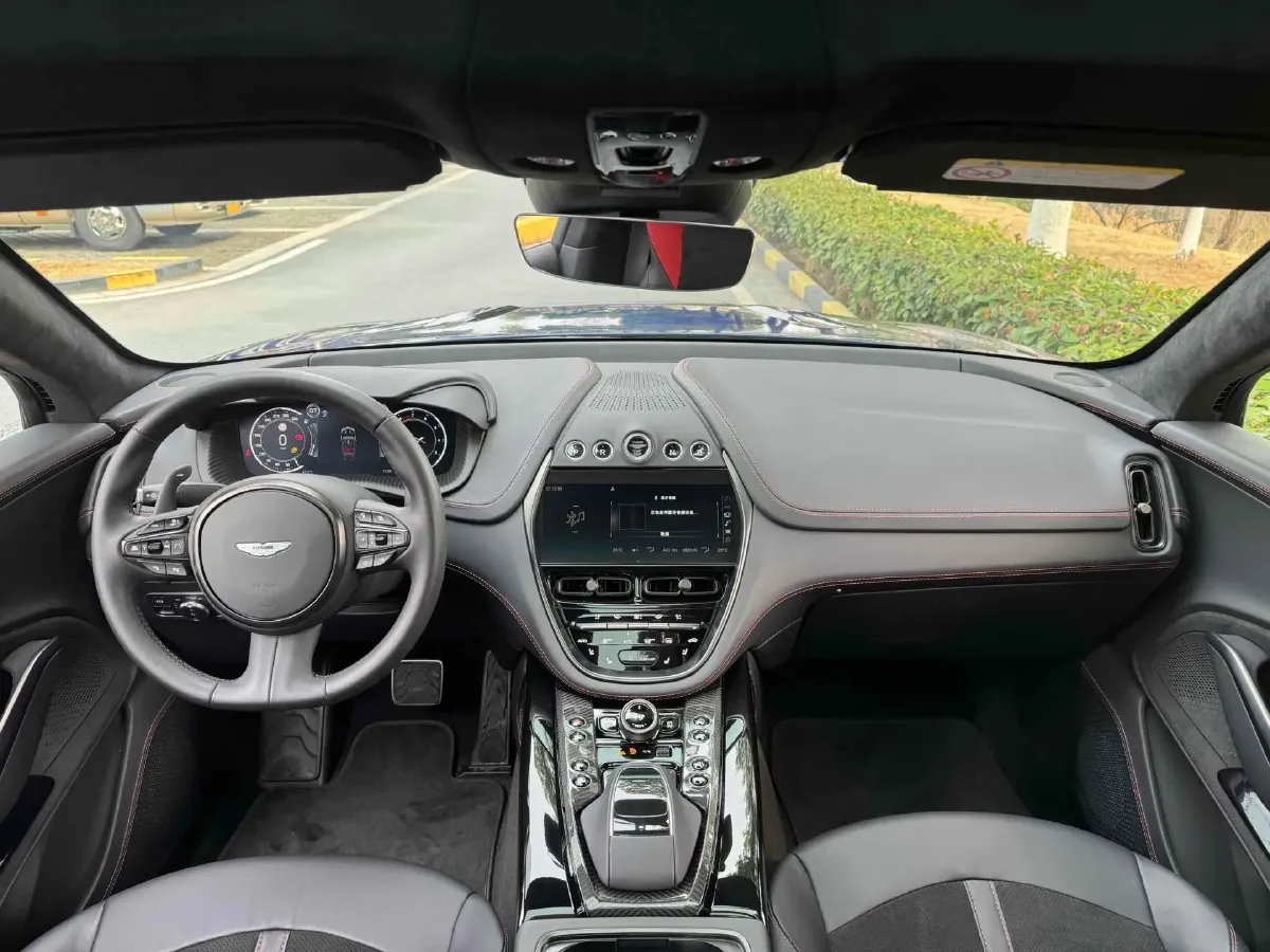 2023 Aston Martin DBX 4.0T 707HP V8 9AT,autocango,china used car exporter,china ev exporter,chinese used car exporter,chinese used ev exporter