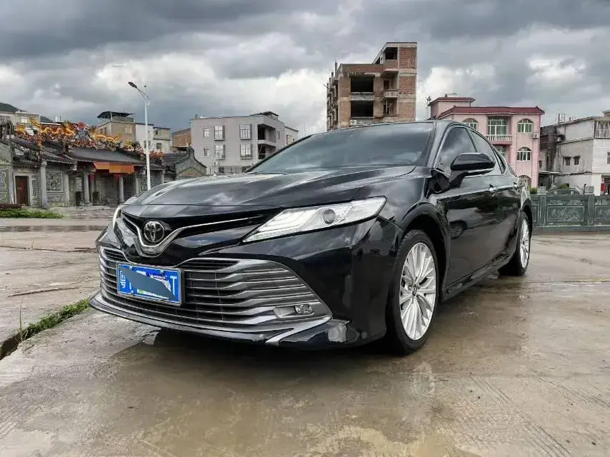 2019 Toyota Camry 2.5L 209HP L4 8AT