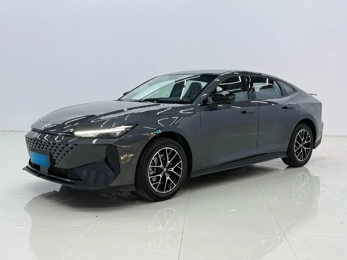 2024 ChangAn UNI-V iDD 1.5L 110HP L4 E-CVT PHEV 18.99KWH