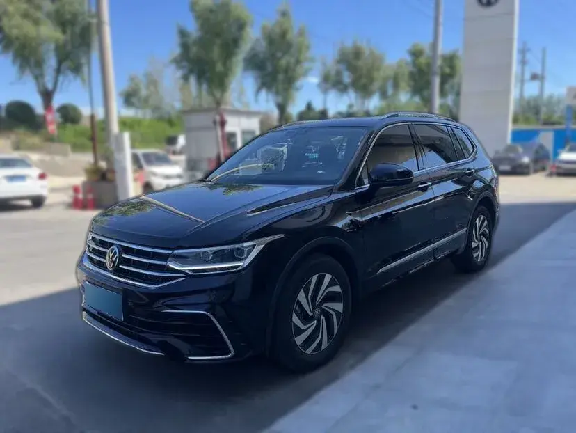 2024 Volkswagen Tiguan L 2.0T 186HP L4 7DCT