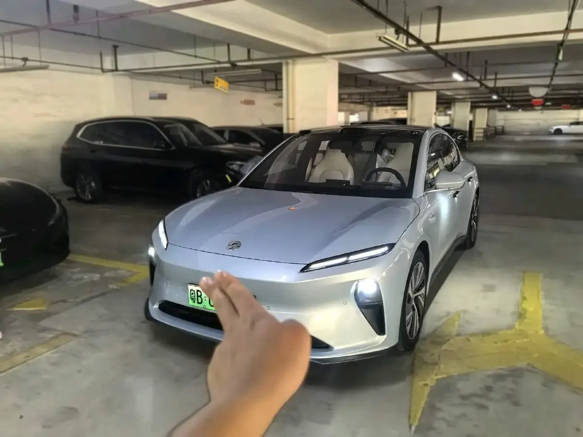 2022 NIO ET5 BEV 75KWH