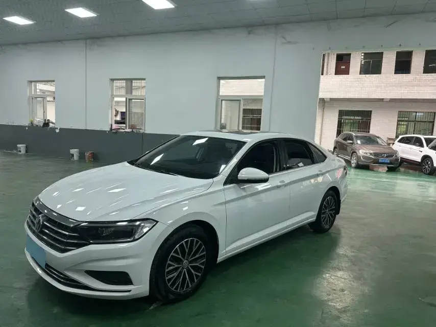 2019 Volkswagen Sagitar 1.4T 150HP L4 7DCT