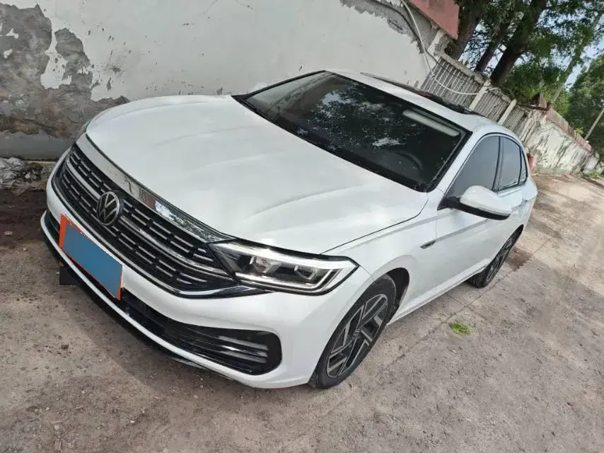 2023 Volkswagen Sagitar 1.2T 116HP L4 7DCT