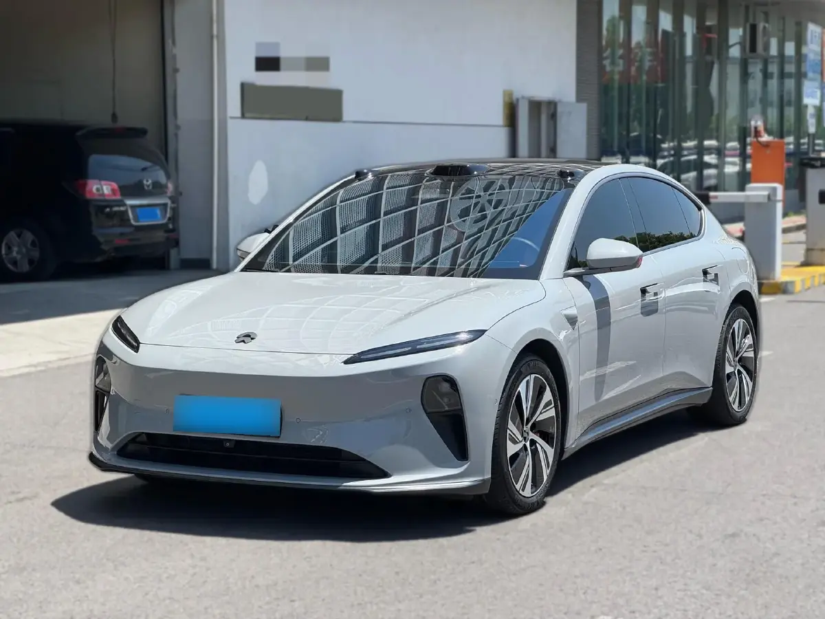 2022 NIO ET5 BEV 75KWH